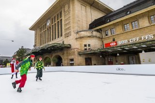Cet hiver, la place de la gare de Lausanne s'était transformée en patinoire.
